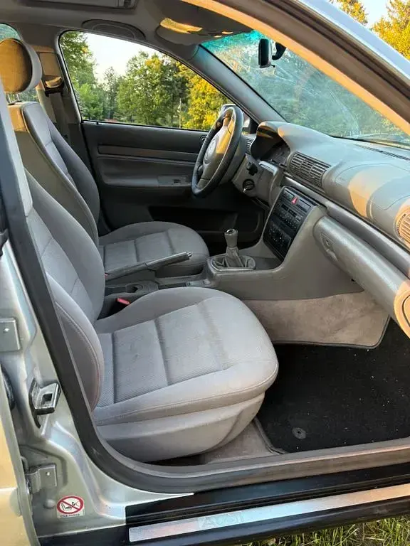 Gebraucht Audi A4 165 PS (121 kW) 2000 Silber Limousine