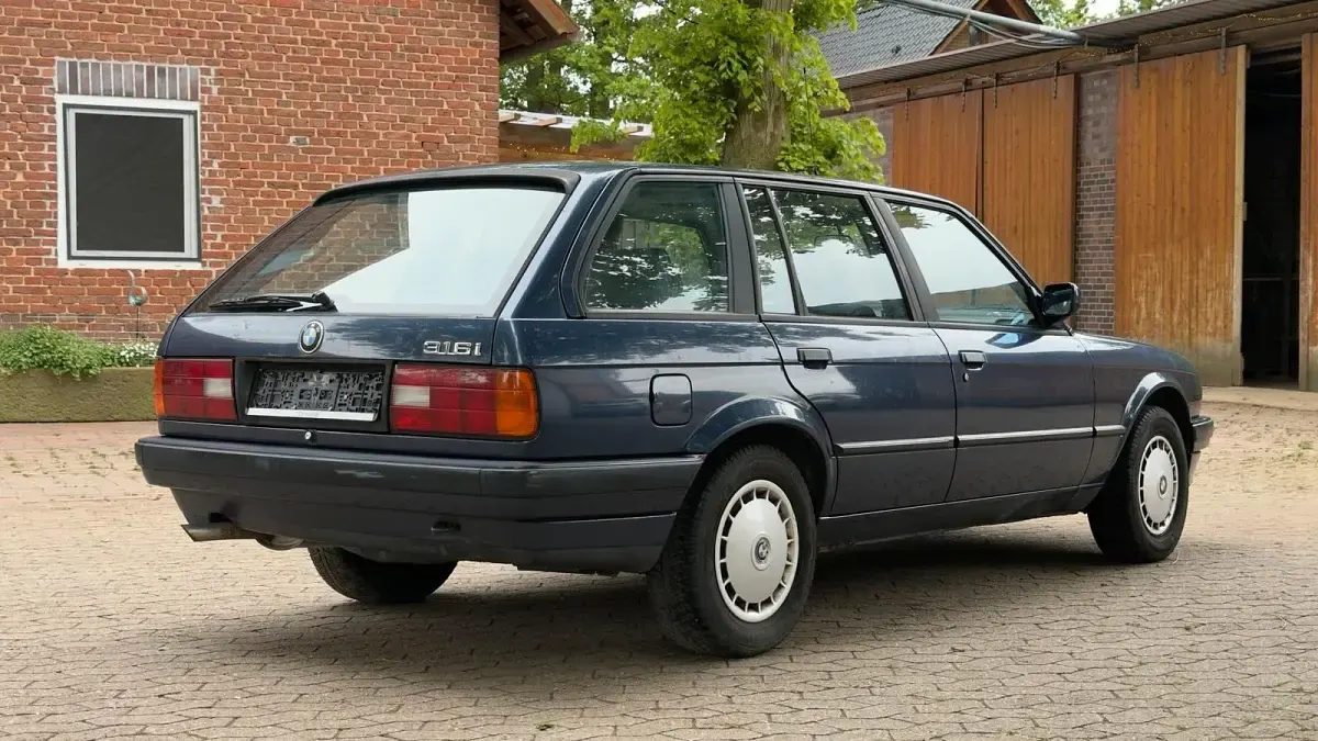 Gebraucht BMW 316 99 PS (72 kW) 1991 Blau Kombi