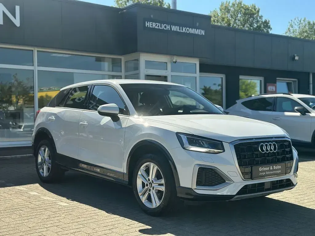 Gebraucht Audi Q2 Advanced 150 PS (110 kW) 2023 Weiß SUV