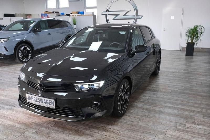 Gebraucht Opel Astra Ultimate 131 PS (96 kW) 2024 Karbon schwarz Limousine