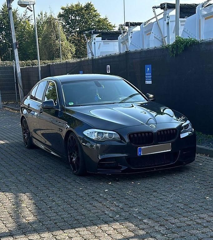 Grau Gebraucht 2012 BMW 525 M Sport Limousine | 13.400 € (Etwas zu teuer) - Bild 1/4