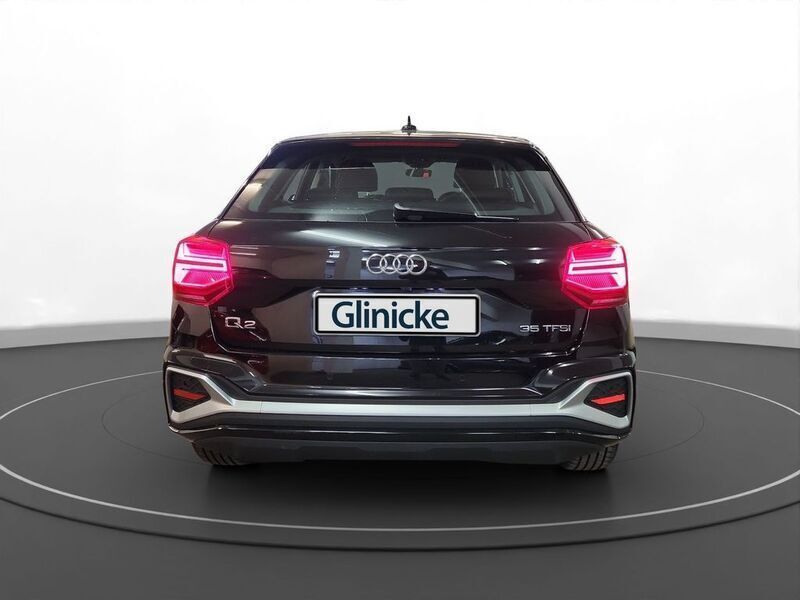 Gebraucht Audi Q2 S-Line 150 PS (110 kW) 2022 Mythosschwarz metallic SUV