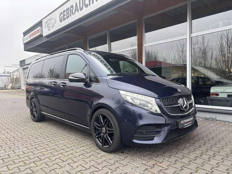 Blau Gebraucht 2022 Mercedes V300 Avantgarde Edition Van / Kleinbus | 59.950 € (Guter Preis) - Bild 1/3