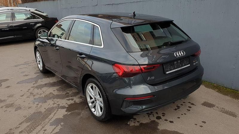 Gebraucht Audi A3 Sport 150 PS (110 kW) 2022 Grau Limousine