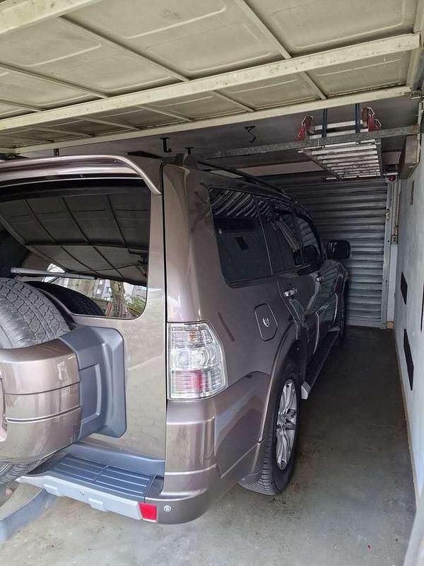 Gebraucht Mitsubishi Pajero Edition 200 PS (147 kW) 2014 Braun SUV