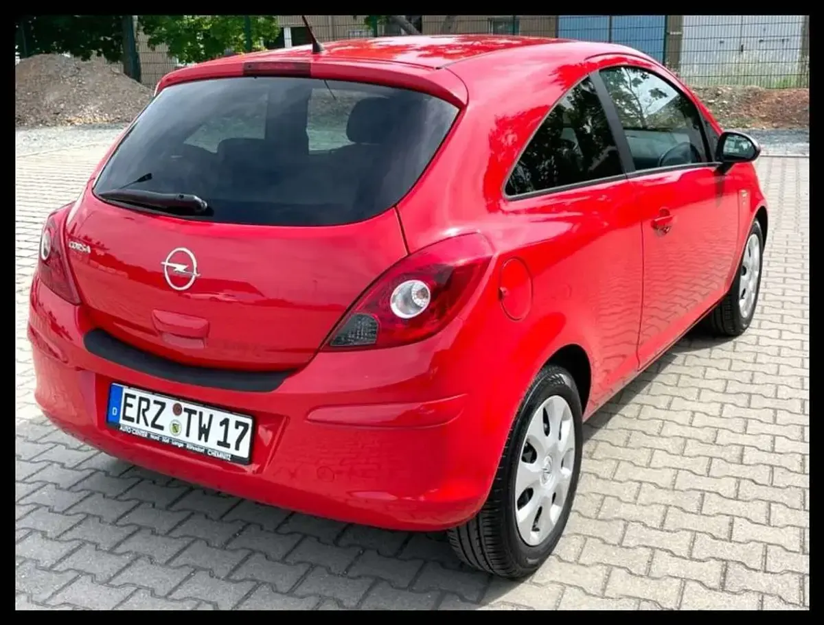 Gebraucht Opel Corsa Edition 87 PS (63 kW) 2010 Rot Kleinwagen