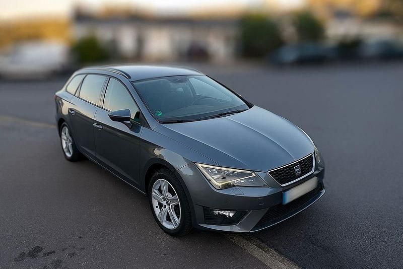 Grau Gebraucht 2016 Seat Leon ST FR Kombi | 12.000 € (Guter Preis) - Bild 1/4
