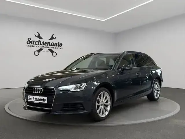 Używany Audi A4 Basis 150 KM (110 kW) 2017 Szary Kombi
