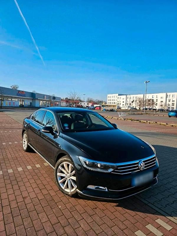Gebraucht VW Passat Highline 220 PS (161 kW) 2016 Schwarz Limousine
