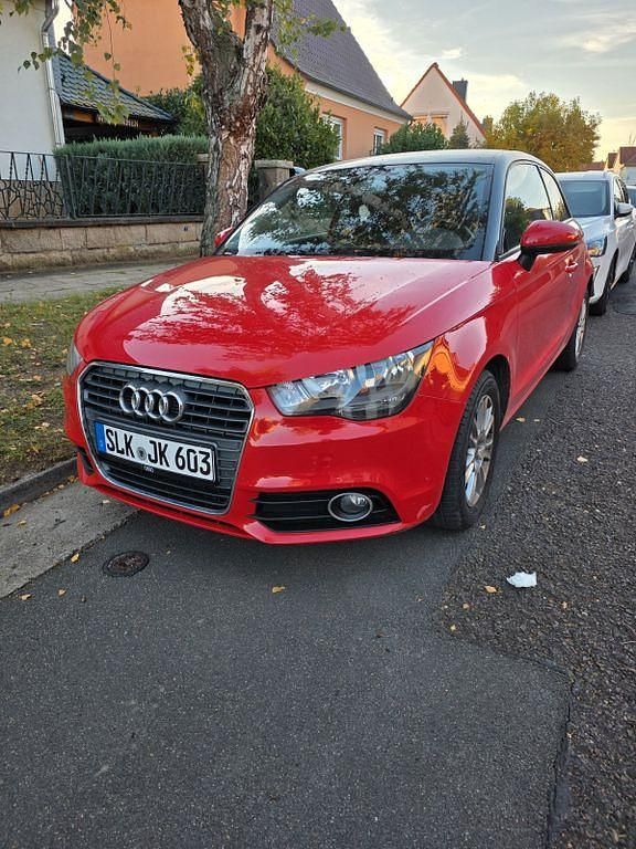 Rot Gebraucht 2011 Audi A1 Ambition Kleinwagen | 6.500 € (Superpreis) - Bild 1/4