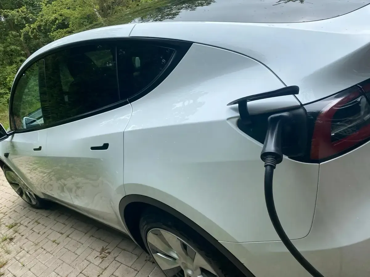 Gebraucht Tesla Model Y Standard Range 2022 Weiß SUV