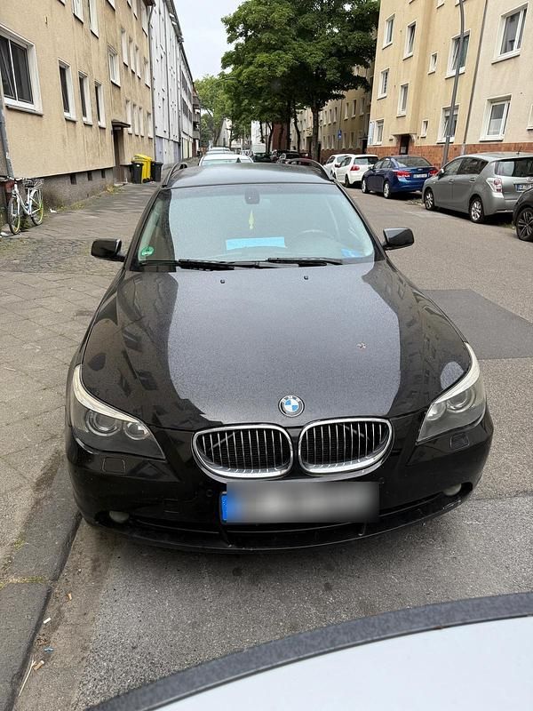 Schwarz Gebraucht 2005 BMW 525 Kombi | 3.000 € (Superpreis) - Bild 1/4