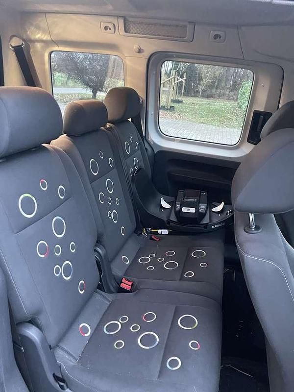 Gebraucht VW Caddy Trendline 102 PS (75 kW) 2012 Grau Van / Kleinbus