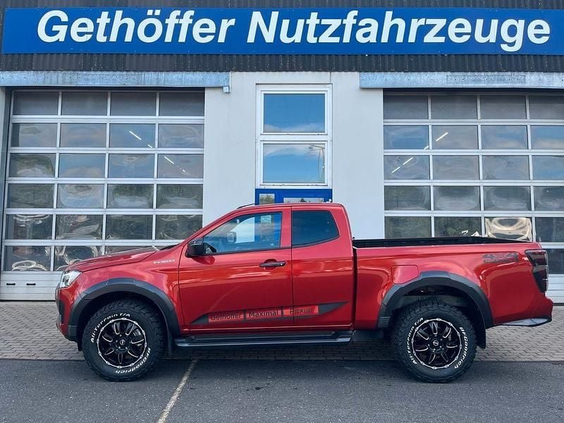 Neu Isuzu D-Max 163 PS (119 kW) 2025 Orange Abholung