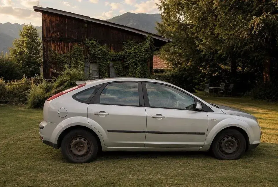 Gebraucht Ford Focus 105 PS (77 kW) 2007 Silber Kombi