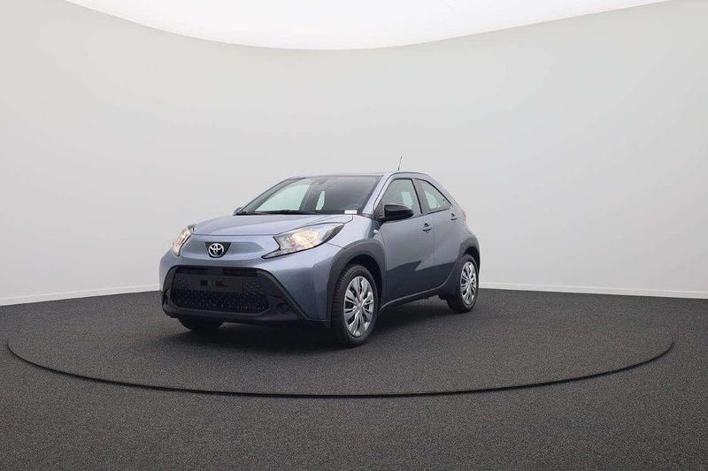 Celestite grey metallic Neu 2025 Toyota Aygo Business Edition Kleinwagen | 17.590 € - Bild 1/4