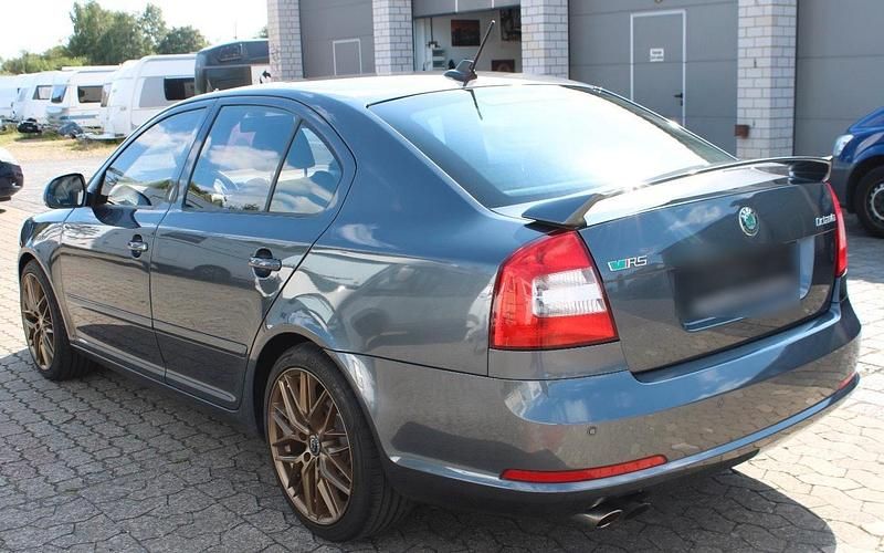 Gebraucht Skoda Octavia RS 200 PS (147 kW) 2011 Grau Limousine