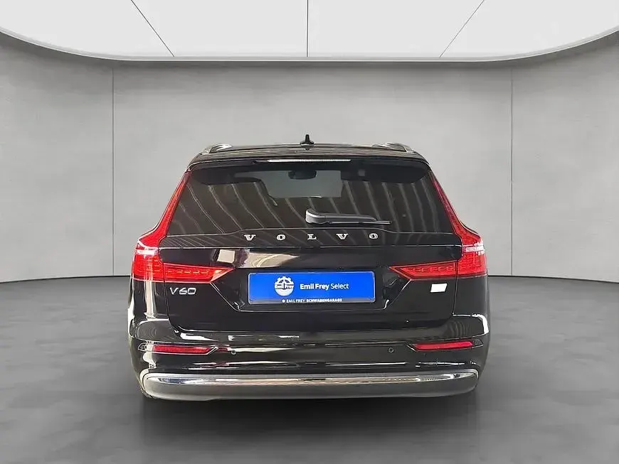 Gebraucht Volvo V60 Plus 349 PS (256 kW) 2022 Black stone Kombi