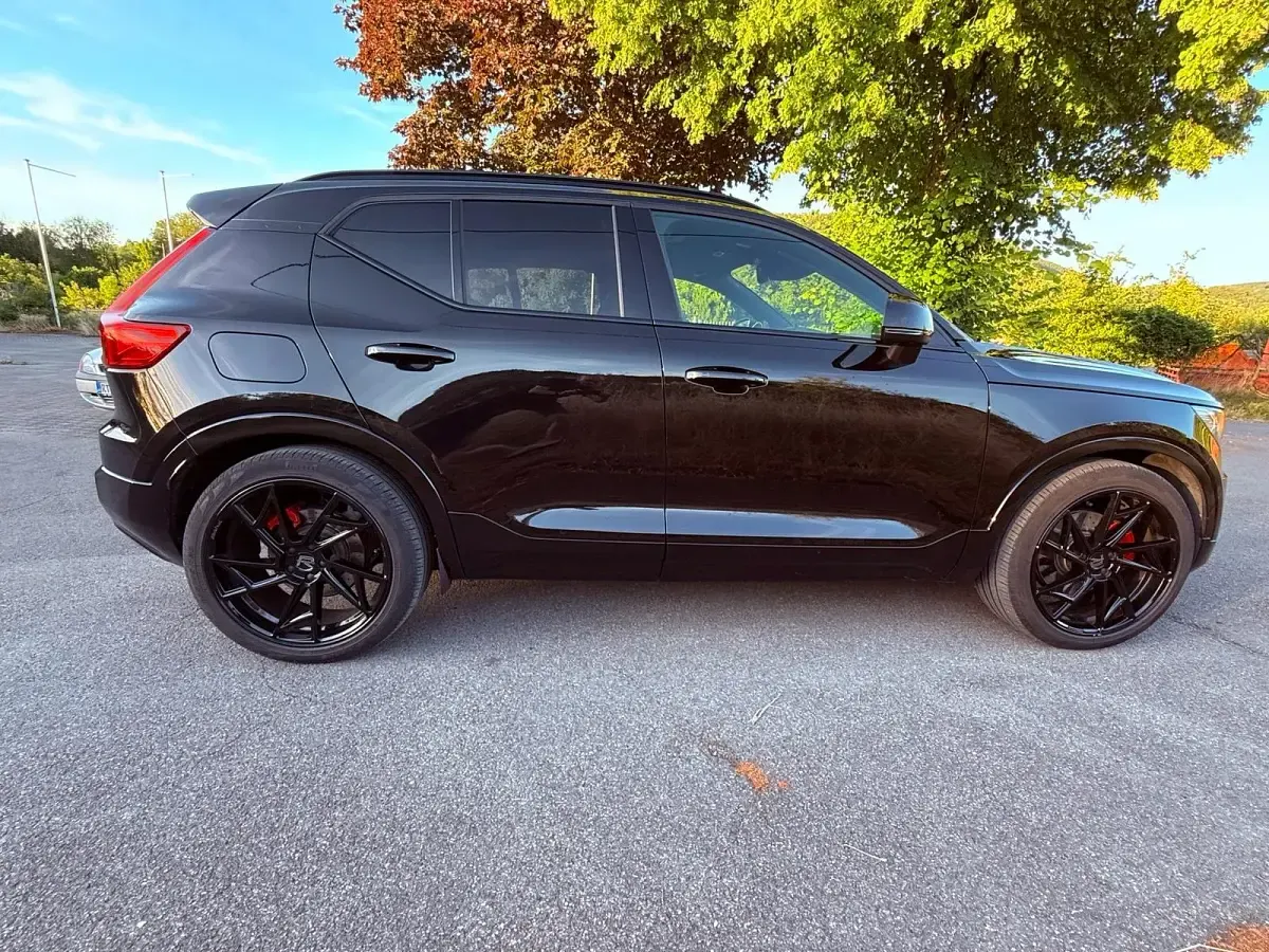 Gebraucht Volvo XC40 R-Design 190 PS (139 kW) 2019 Schwarz SUV