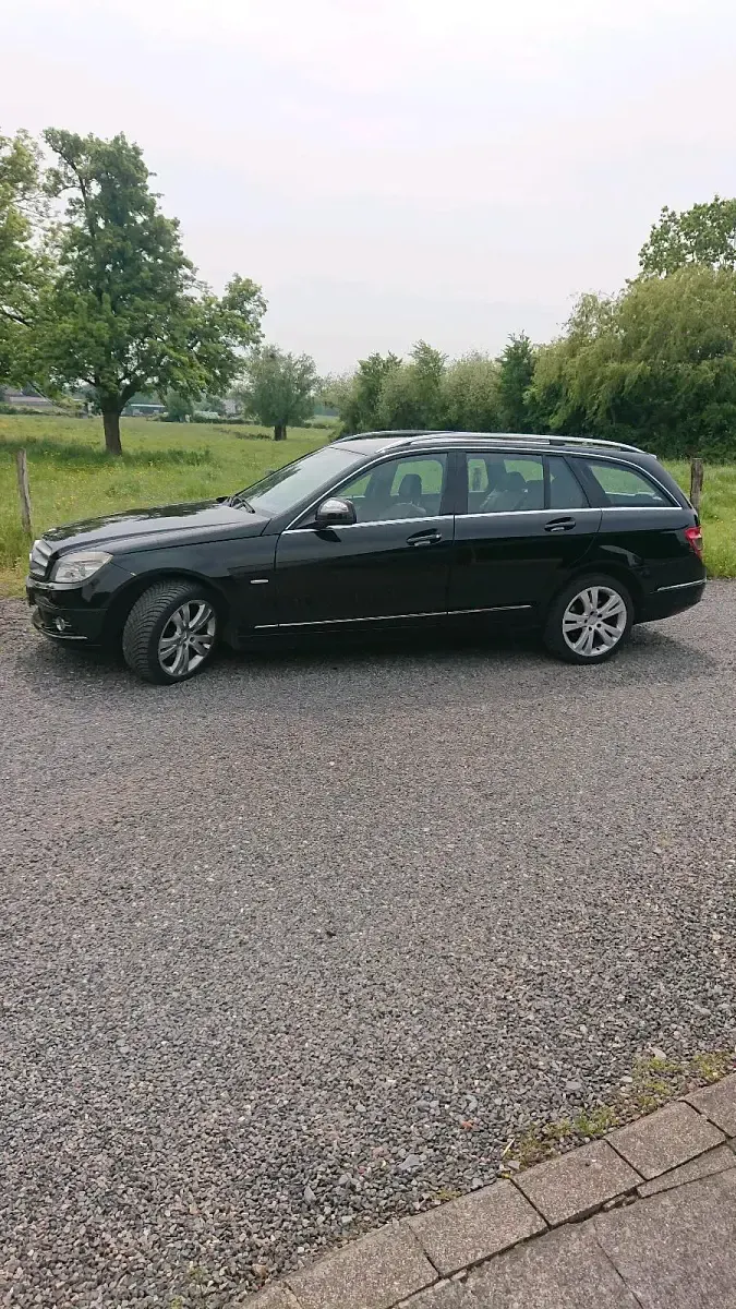 Gebraucht Mercedes C320 224 PS (164 kW) 2007 Schwarz Kombi
