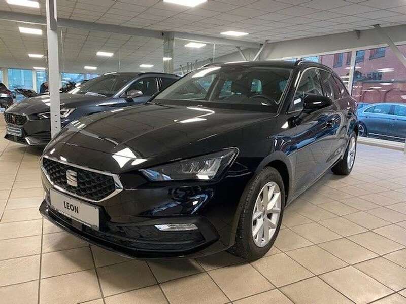 Mitternachtsschwarz Gebraucht 2023 Seat Leon Style Kombi | 23.300 € (Guter Preis) - Bild 1/4
