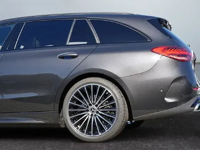 Gebraucht Mercedes C220 AMG line 197 PS (144 kW) 2026