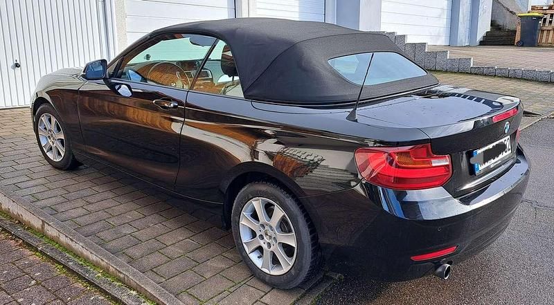 Gebraucht BMW 218 Advantage 136 PS (100 kW) 2016 Schwarz Cabrio