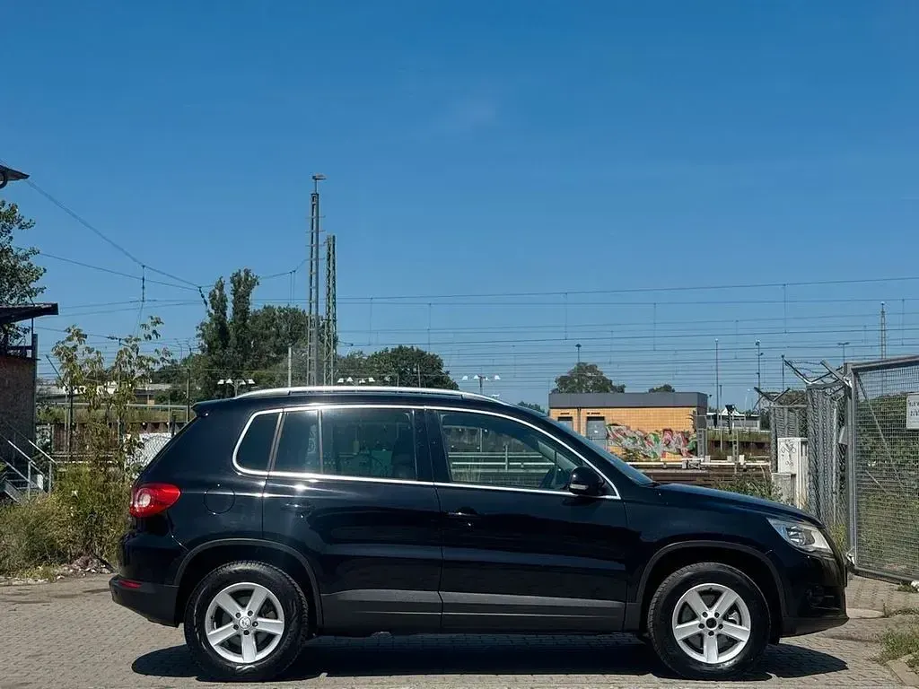 Gebraucht VW Tiguan Trendline 140 PS (102 kW) 2008 Schwarz SUV