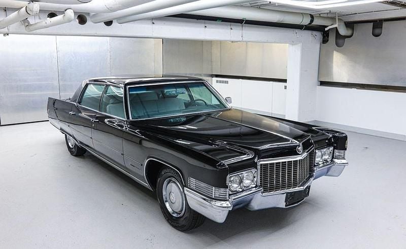 Schwarz Gebraucht 1970 Cadillac Fleetwood Limousine | 25.900 € - Bild 1/4