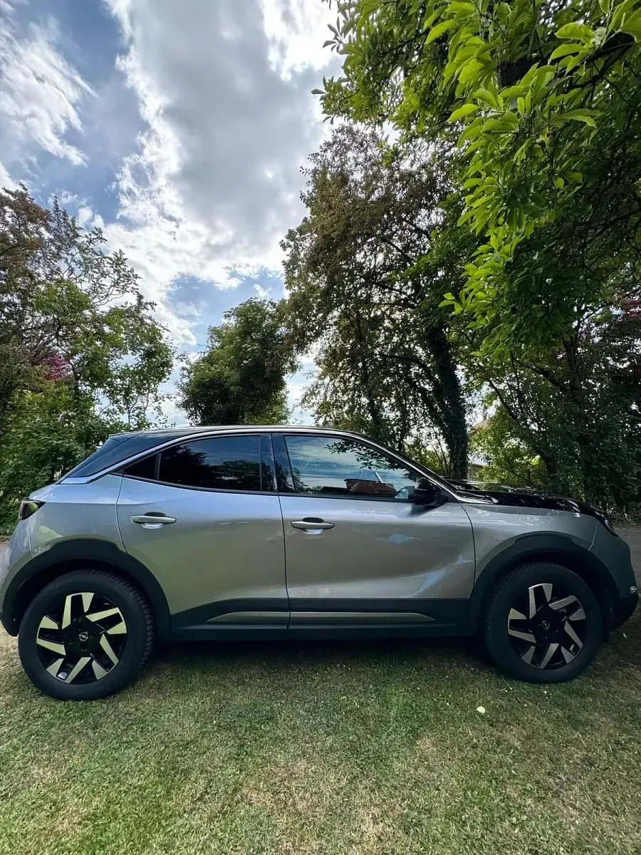 Gebraucht Opel Mokka 96 kW (131 PS) 2023 Silber SUV