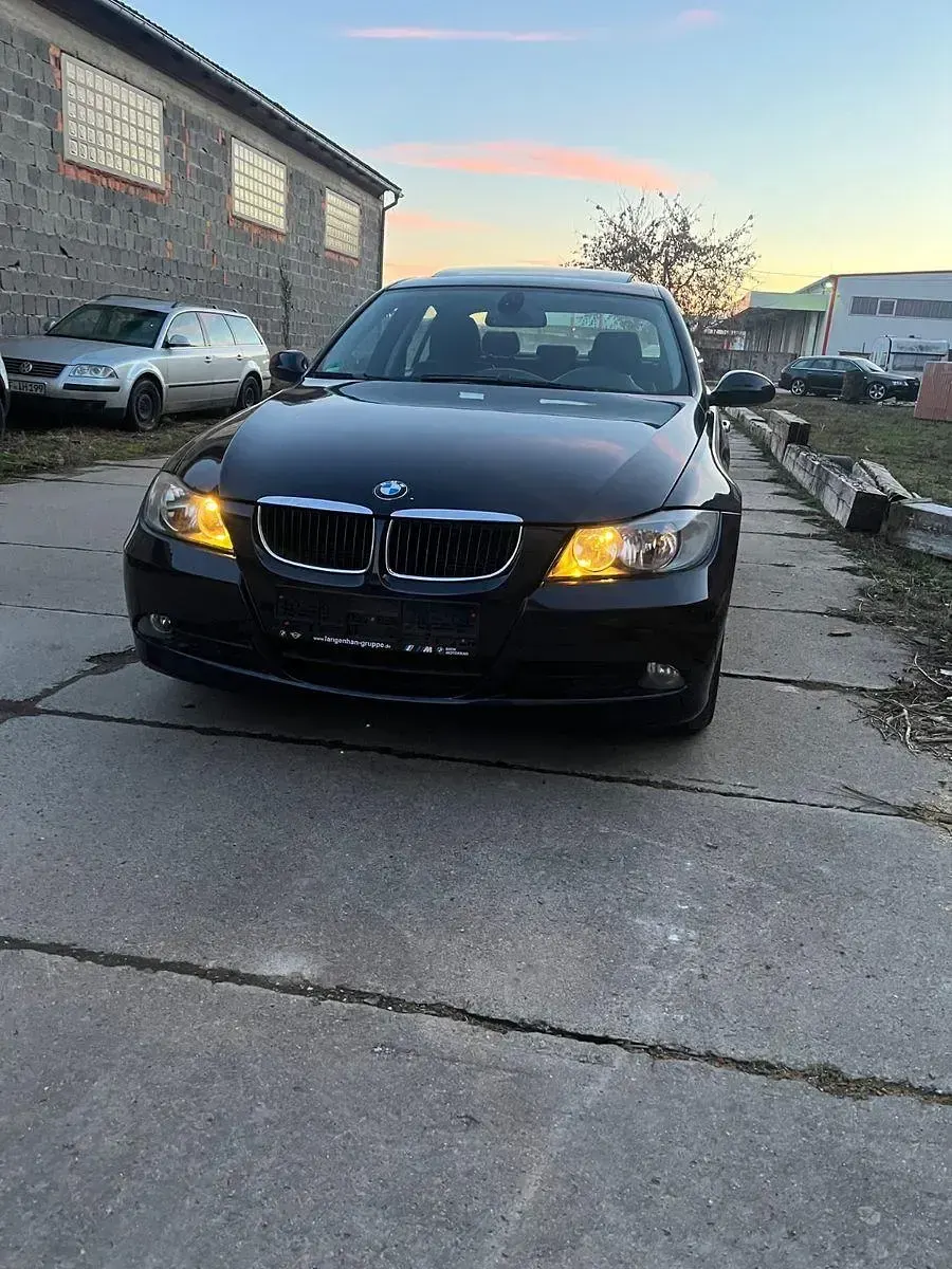 Gebraucht BMW 320 150 PS (110 kW) 2007 Limousine