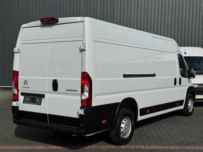 Gebraucht Citroën Jumper 165 PS (121 kW) 2024 Weiß Van / Kleinbus