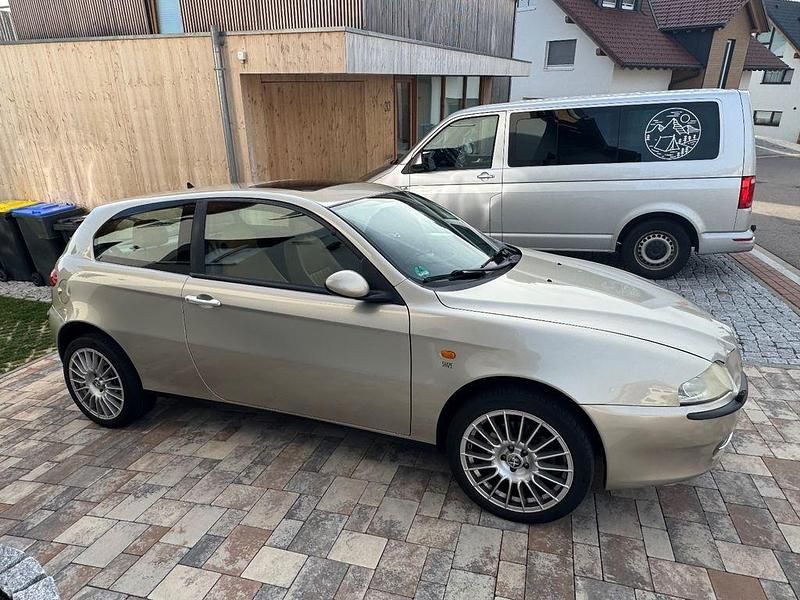 Gebraucht 2004 Alfa Romeo 147 Kleinwagen | 2.500 € (Teuer) - Bild 1/4