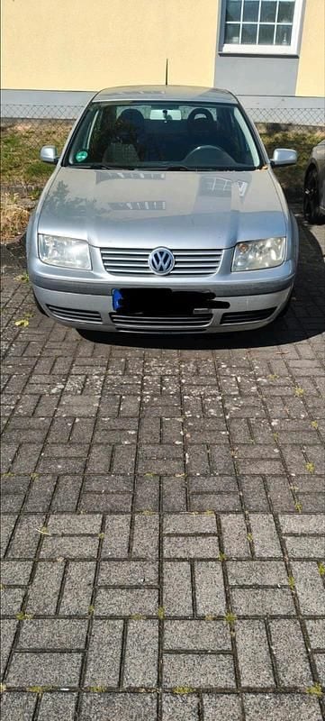 Silber Gebraucht 2001 VW Bora Limousine | 800 € (Fairer Preis) - Bild 1/4