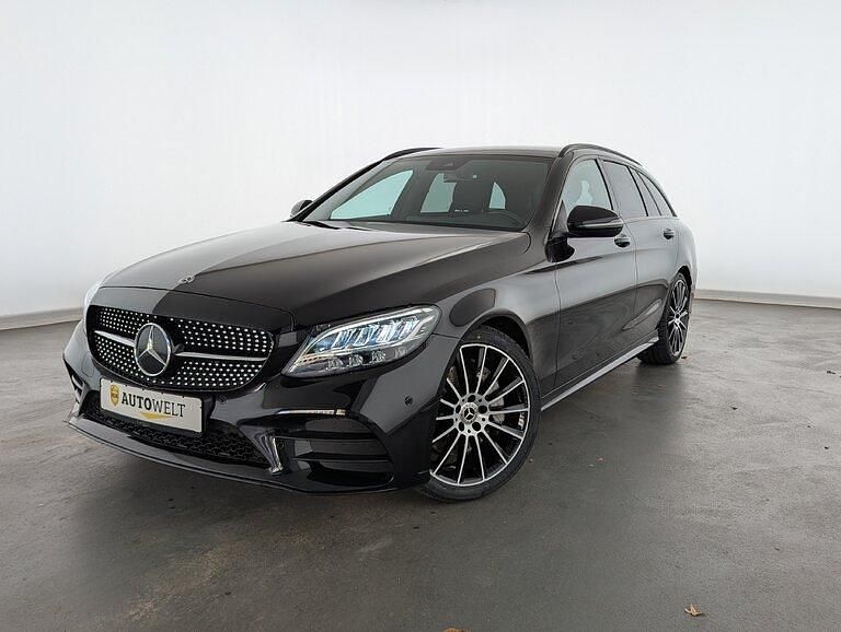 Schwarz Gebraucht 2020 Mercedes C300 AMG line Limousine | 29.960 € (Guter Preis) - Bild 1/4