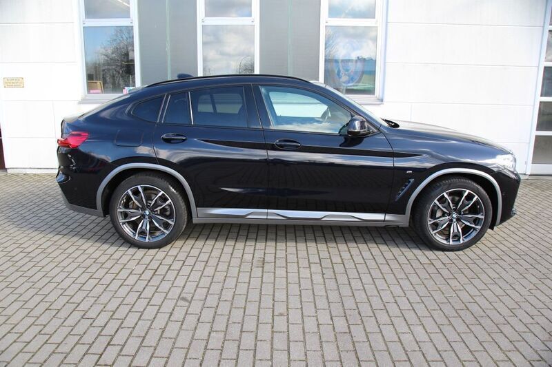 Schwarz Gebraucht 2018 BMW X4 Performance SUV | 38.490 € - Bild 1/4