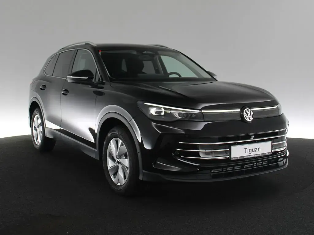 Neu VW Tiguan Elegance 150 PS (110 kW) 2026 Schwarz / grenadillschwarz SUV
