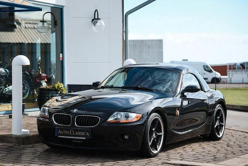 Gebraucht BMW Z4 Sport Line 231 PS (169 kW) 2005 Schwarz Cabrio