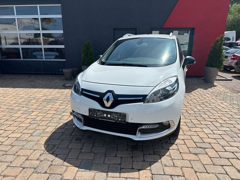 Weiß Gebraucht 2014 Renault Scénic III Bose Edition Van / Kleinbus | 7.290 € (Etwas zu teuer) - Bild 1/4