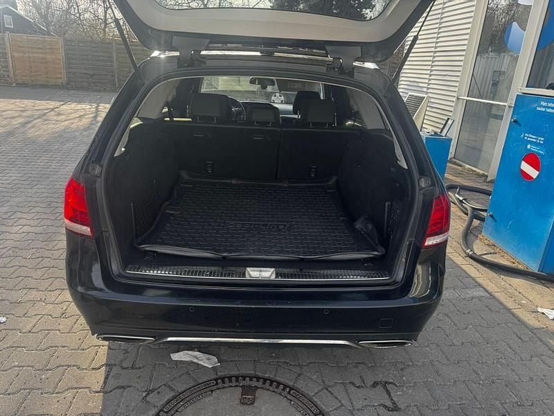 Gebraucht Mercedes E220 170 PS (125 kW) 2016 Schwarz Kombi