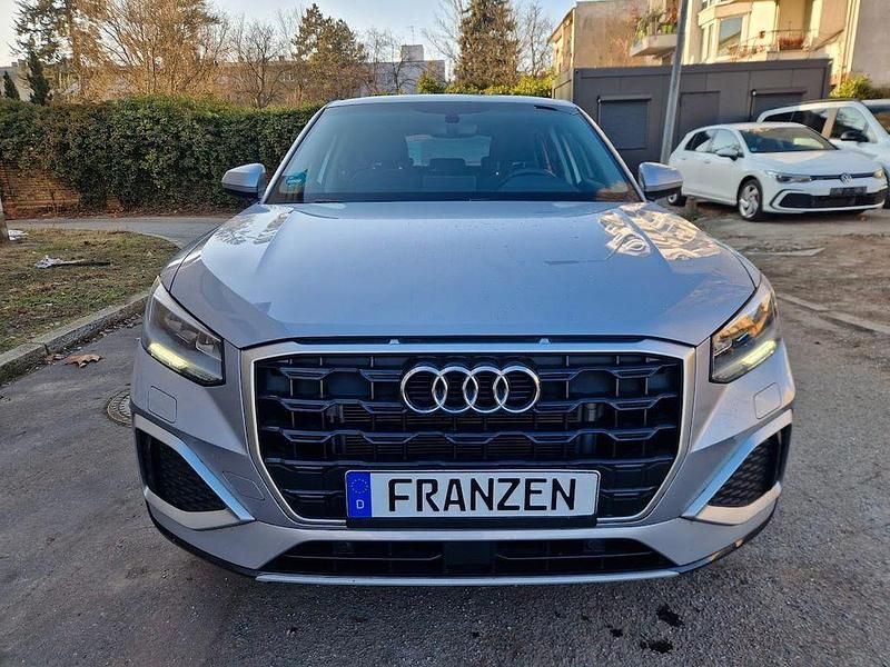 Gebraucht Audi Q2 Advanced 150 PS (110 kW) 2022 Silber SUV