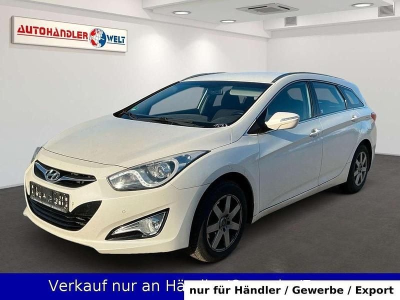 Weiß Gebraucht 2012 Hyundai i40 Style Kombi | 6.999 € (Superpreis) - Bild 1/3