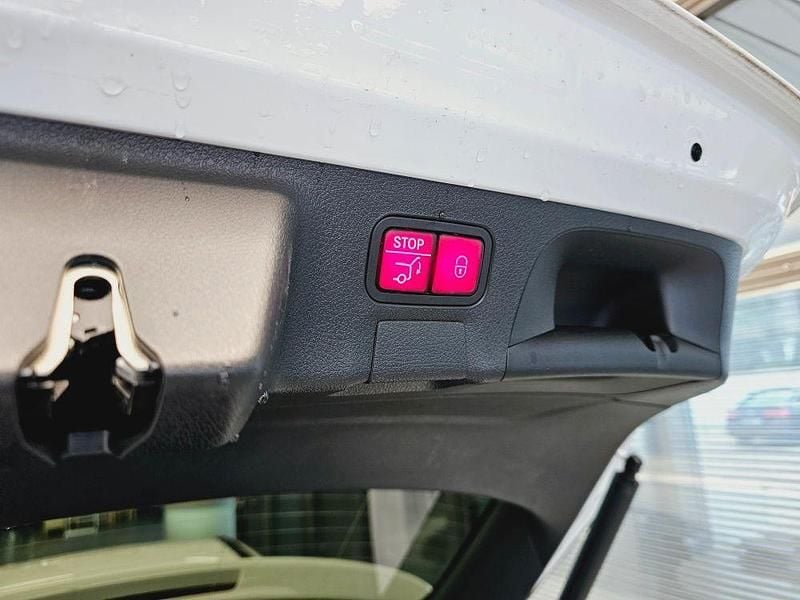 Gebraucht Mercedes CLA250 Shooting Brake AMG line 224 PS (164 kW) 2023 Weiß Kombi