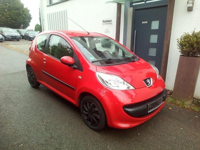 Rot Gebraucht 2008 Peugeot 107 Filou Kleinwagen | 1.990 € (Fairer Preis) - Bild 1/4