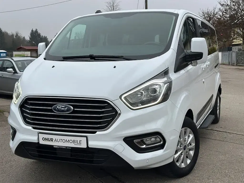 Gebraucht Ford Tourneo Custom 131 PS (96 kW) 2020 Weiß Van