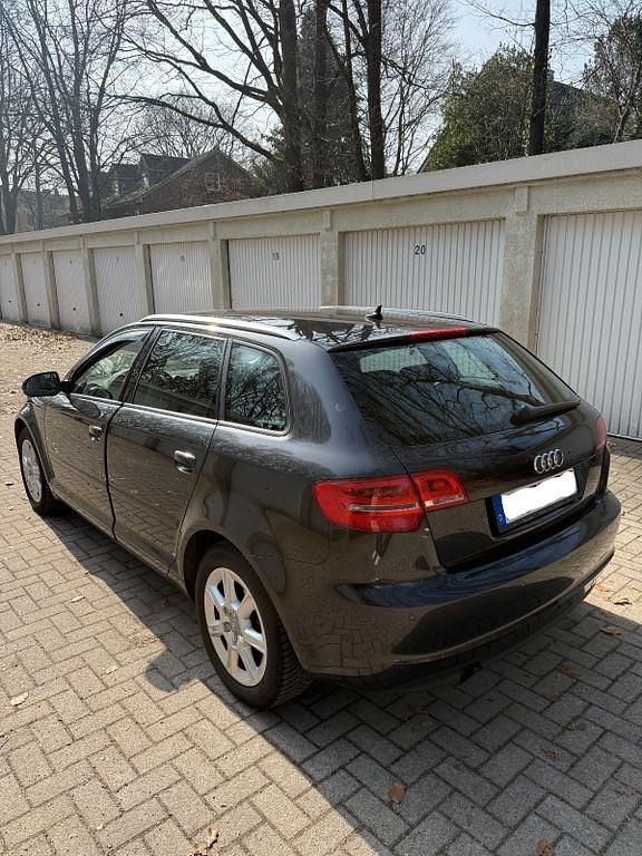 Gebraucht Audi A3 S-Line 140 PS (102 kW) 2011 Grau Kleinwagen