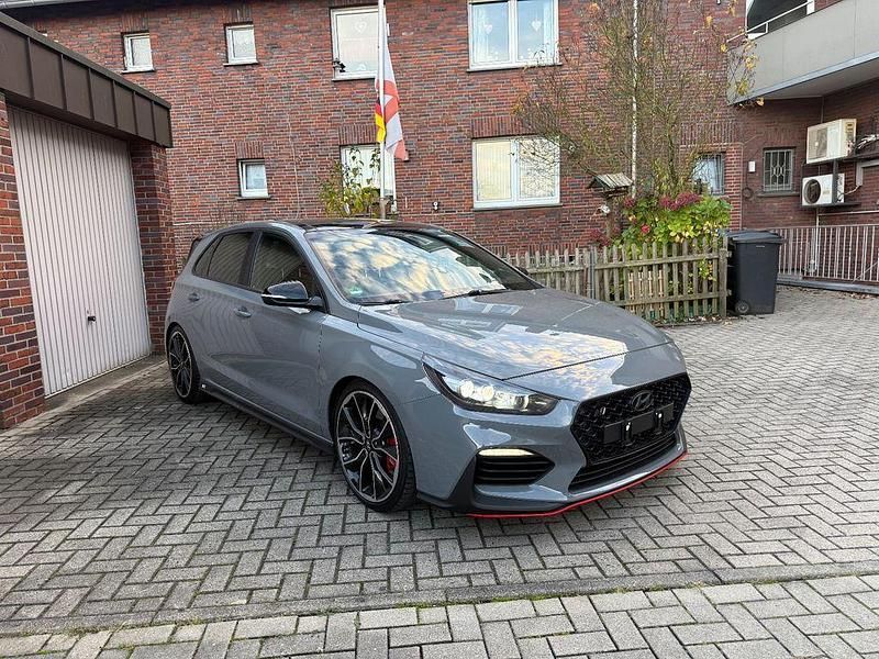 Grau Gebraucht 2019 Hyundai i30 N Performance Limousine | 20.590 € (Guter Preis) - Bild 1/4