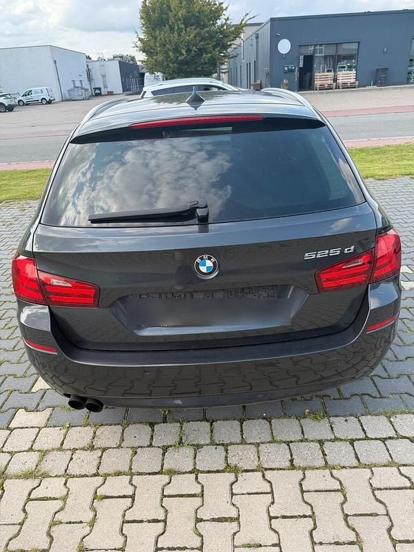 Schwarz Gebraucht 2012 BMW 525 Kombi | 7.000 € (Superpreis) - Bild 1/4