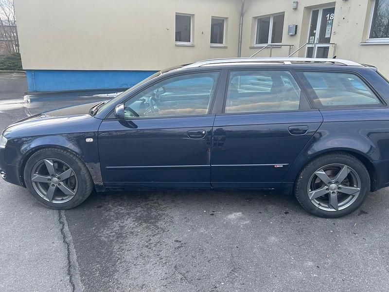 Gebraucht Audi A4 163 PS (119 kW) 2004 Blau Kombi