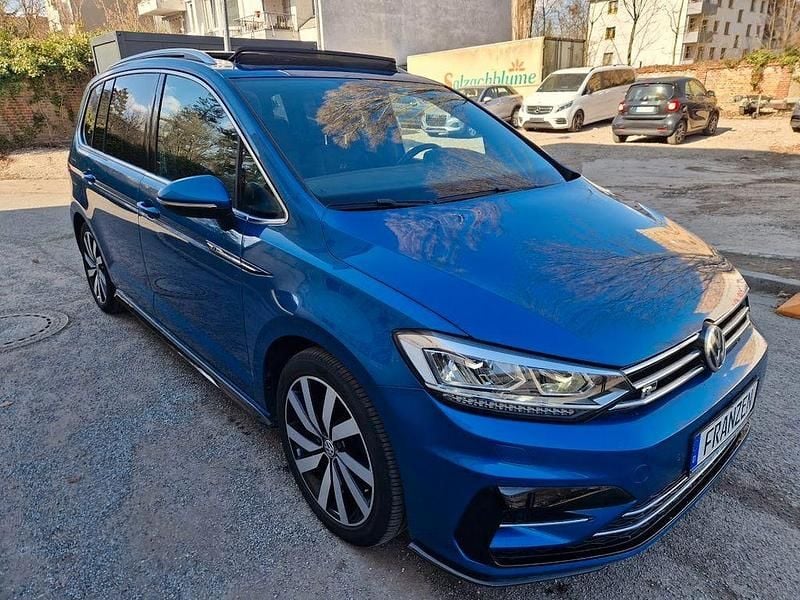 Gebraucht VW Touran Highline 179 PS (131 kW) 2017 Blau Van / Kleinbus